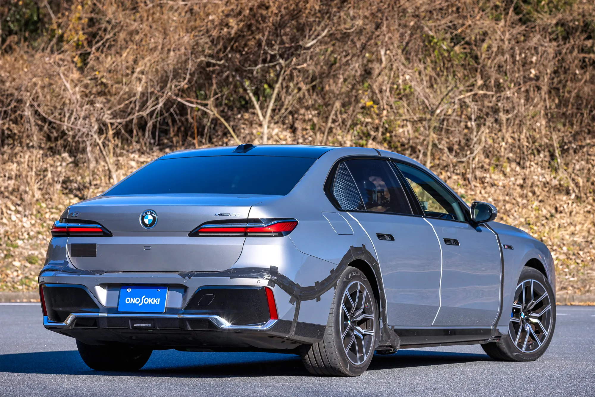 BMW i7　後面