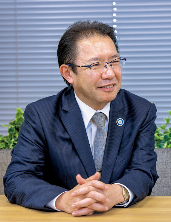 取締役 上席執行役員 営業・マーケティング領域担当 小池 秀昭