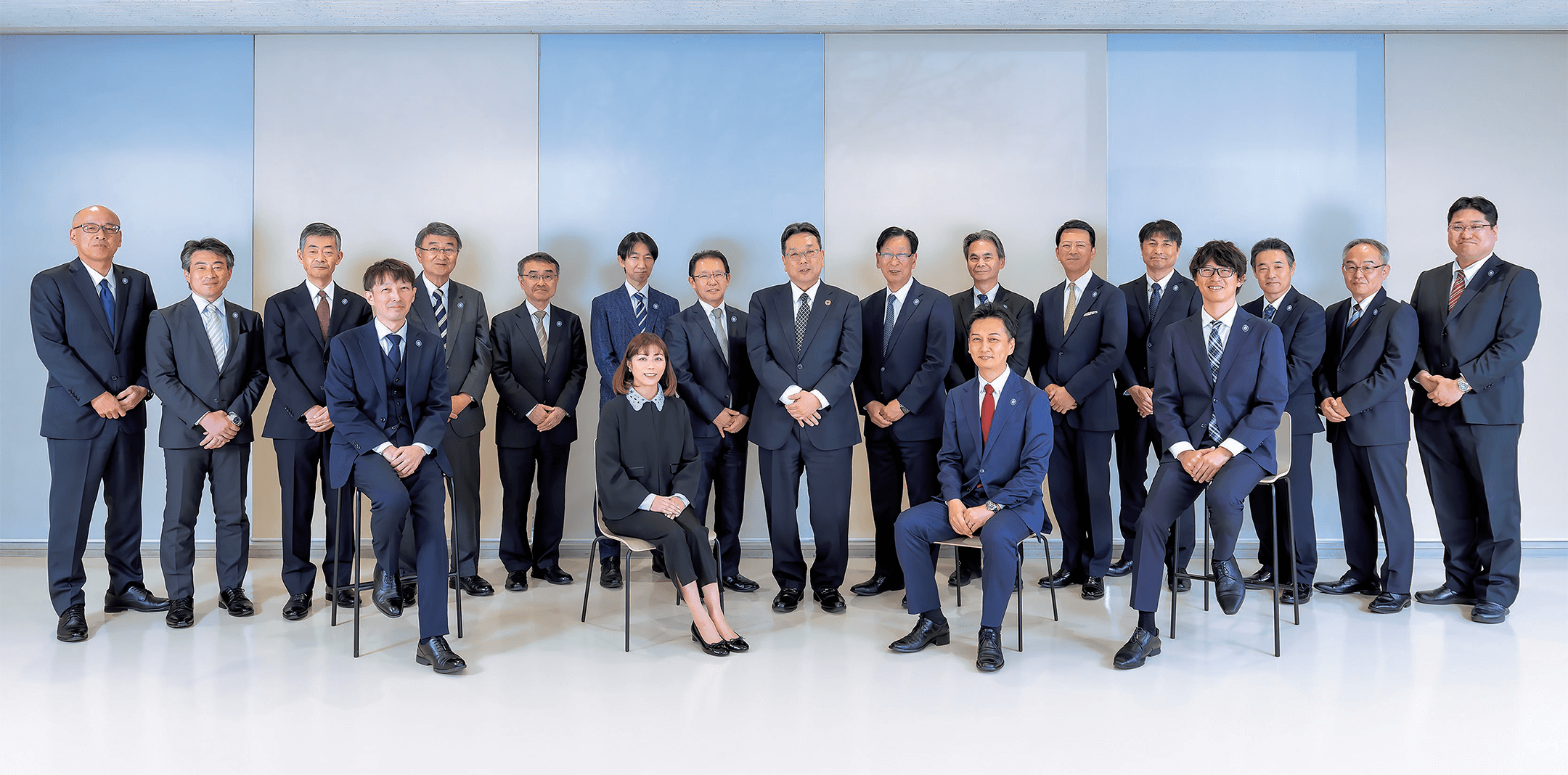 役員および執行役員の写真